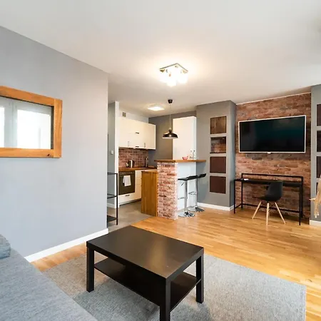 Ratusz Arsenal Modern By Bookinghost *